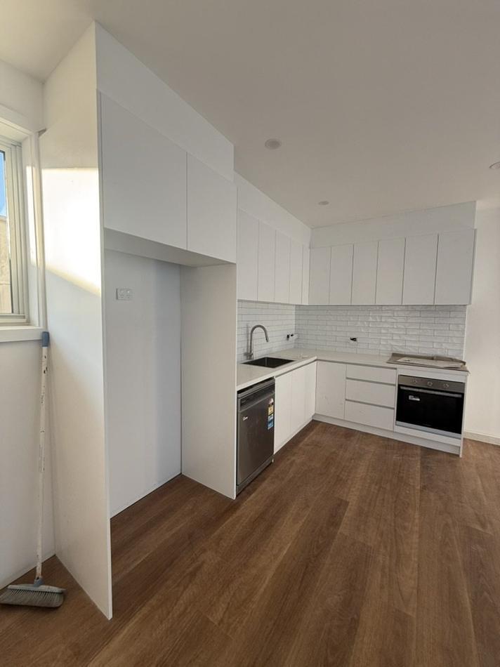 2/91 Boundary Road, Coburg