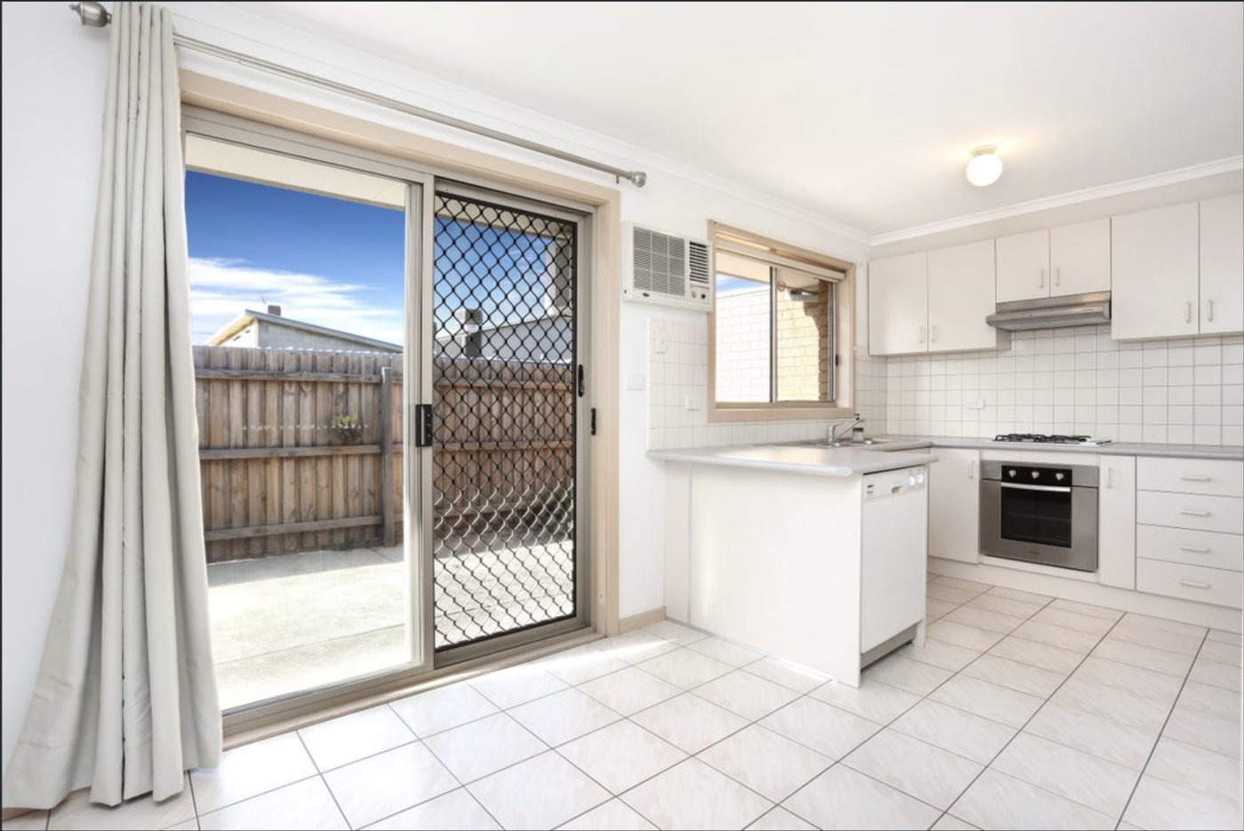 4/14 Stanford Close, Fawkner