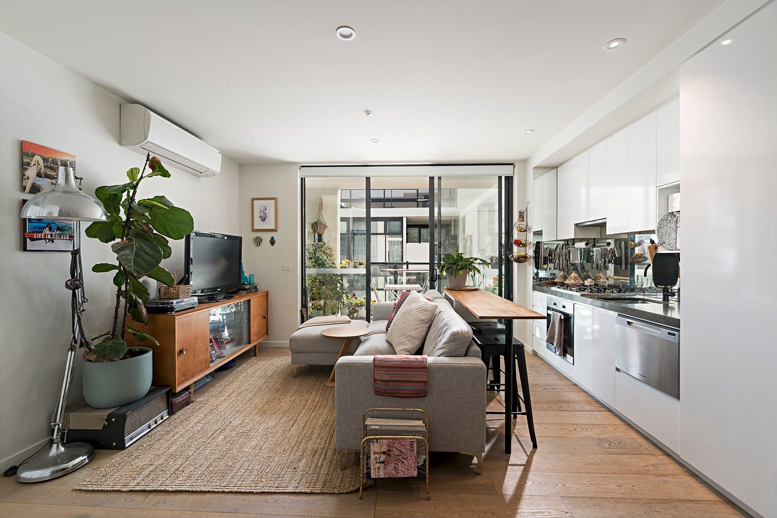 404/2 Moonering Drive, Coburg