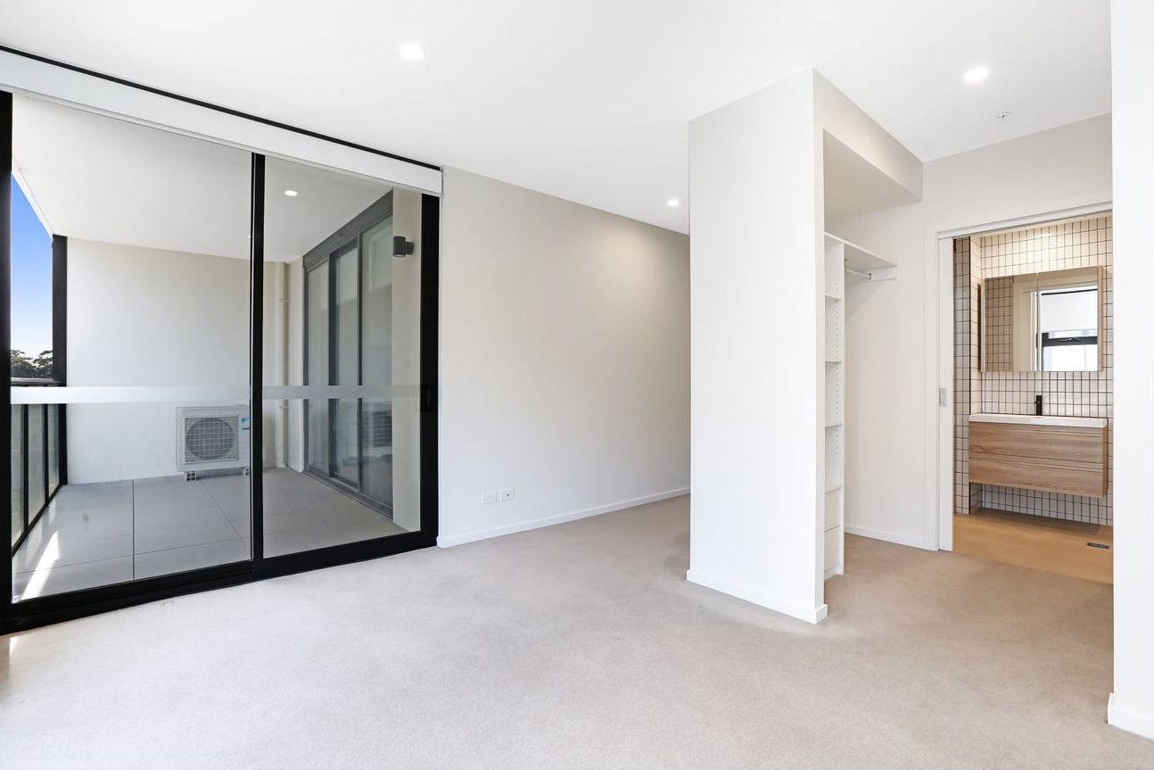 404/2 Moonering Drive, Coburg